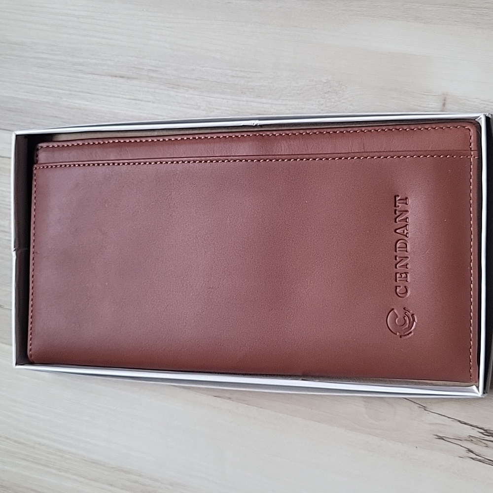 Cutter & Buck Slim Leather Passport Wallet/Organizer brown leather